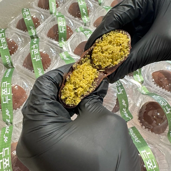 tw-11134207-820lf-ml69y0f5xcsh89 杜拜巧克力Q餅52g|1入裝精緻泡泡盒 韓國人氣甜點